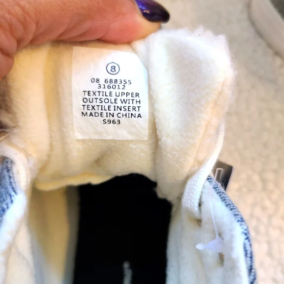 Tommy Bahama - NWT - gray denim look with faux shearling high-top sneake… - Picture 8 of 12